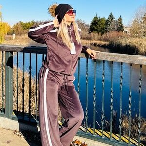 New two pieces set for woman with TAG